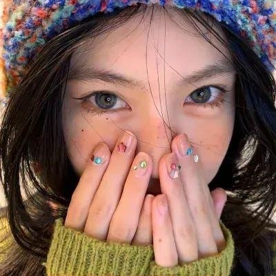 并蒂莲花不相见